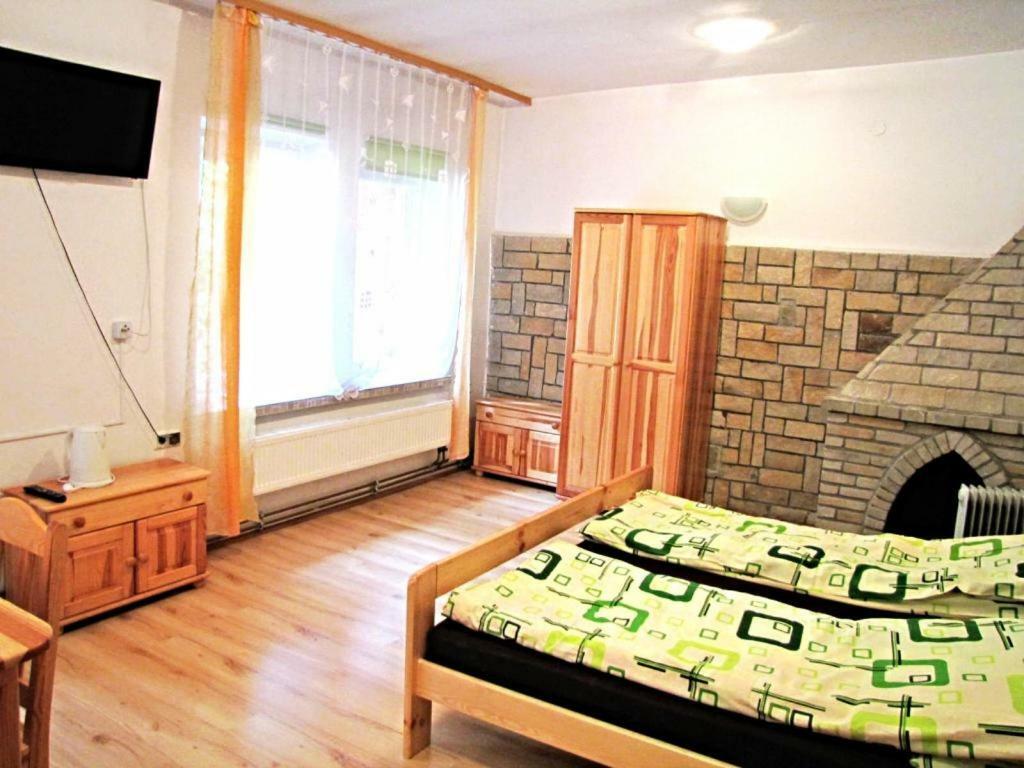 Pod Kamiennikiem Hotel Trzemesnia Kültér fotó