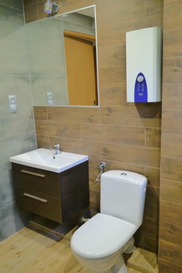 Pod Kamiennikiem Hotel Trzemesnia Kültér fotó