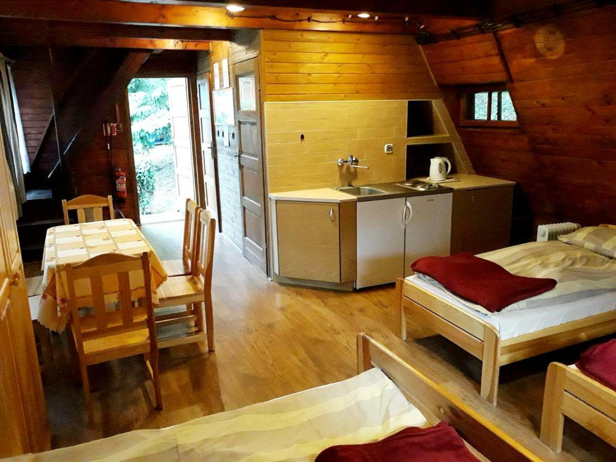 Pod Kamiennikiem Hotel Trzemesnia Kültér fotó